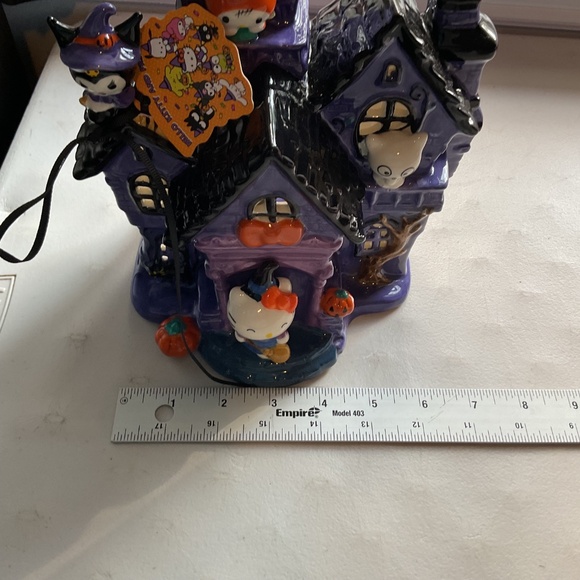 Blue Sky Hello Kitty And Friends Haunted Castle Candle House - Picture 4 of 11